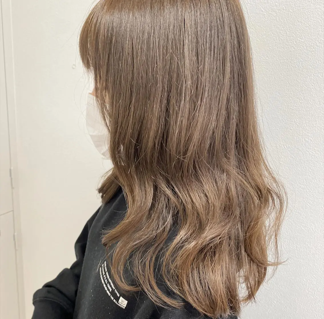 セミロング カラー ヘアカラー 西山梨々【5/1〜 復帰致します🌼】のヘアスタイル