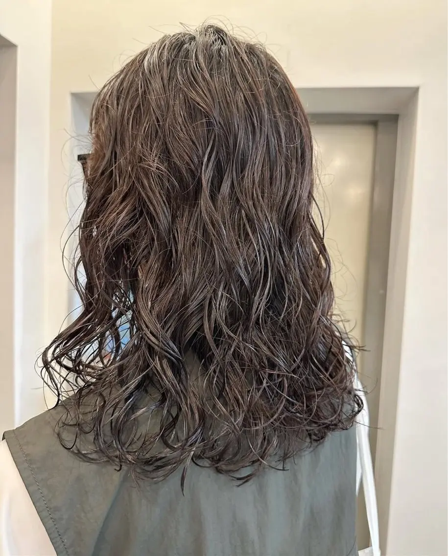 セミロング IIZUKA RYOKEI🌿のヘアスタイル