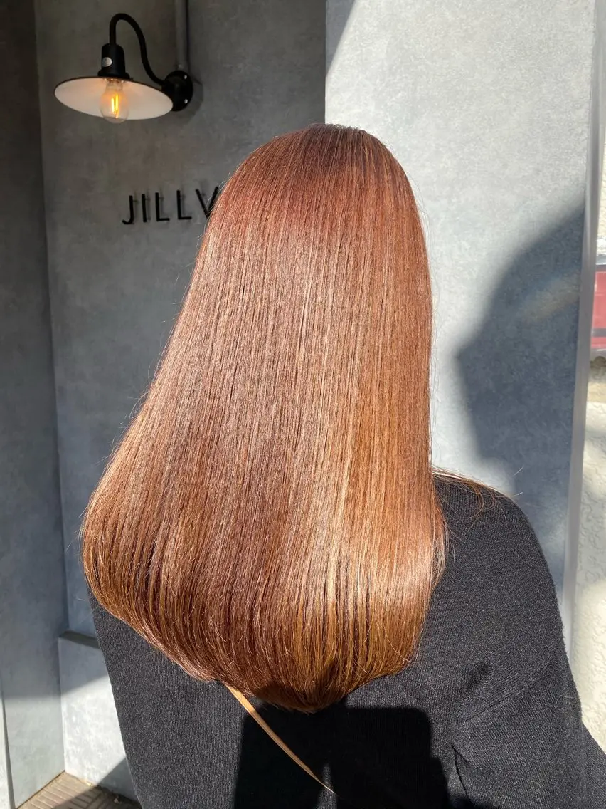 ブリーチなしダブルカラー+デザインカット💇♀️(暖色/寒色)の写真