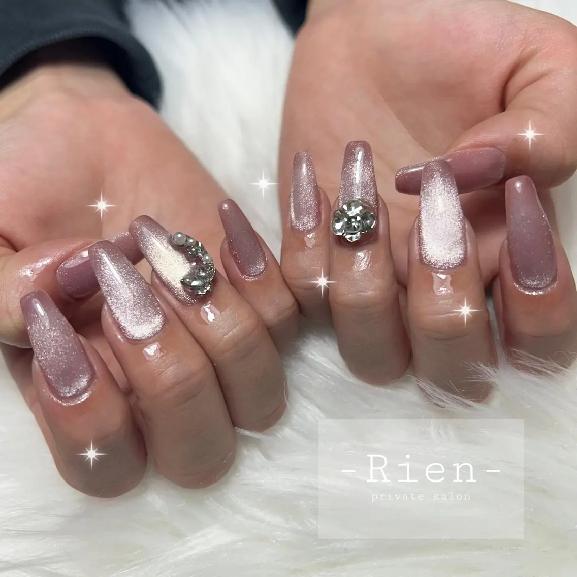 セミロング ハンドネイル -Rien- プライベートサロンのネイルデザイン