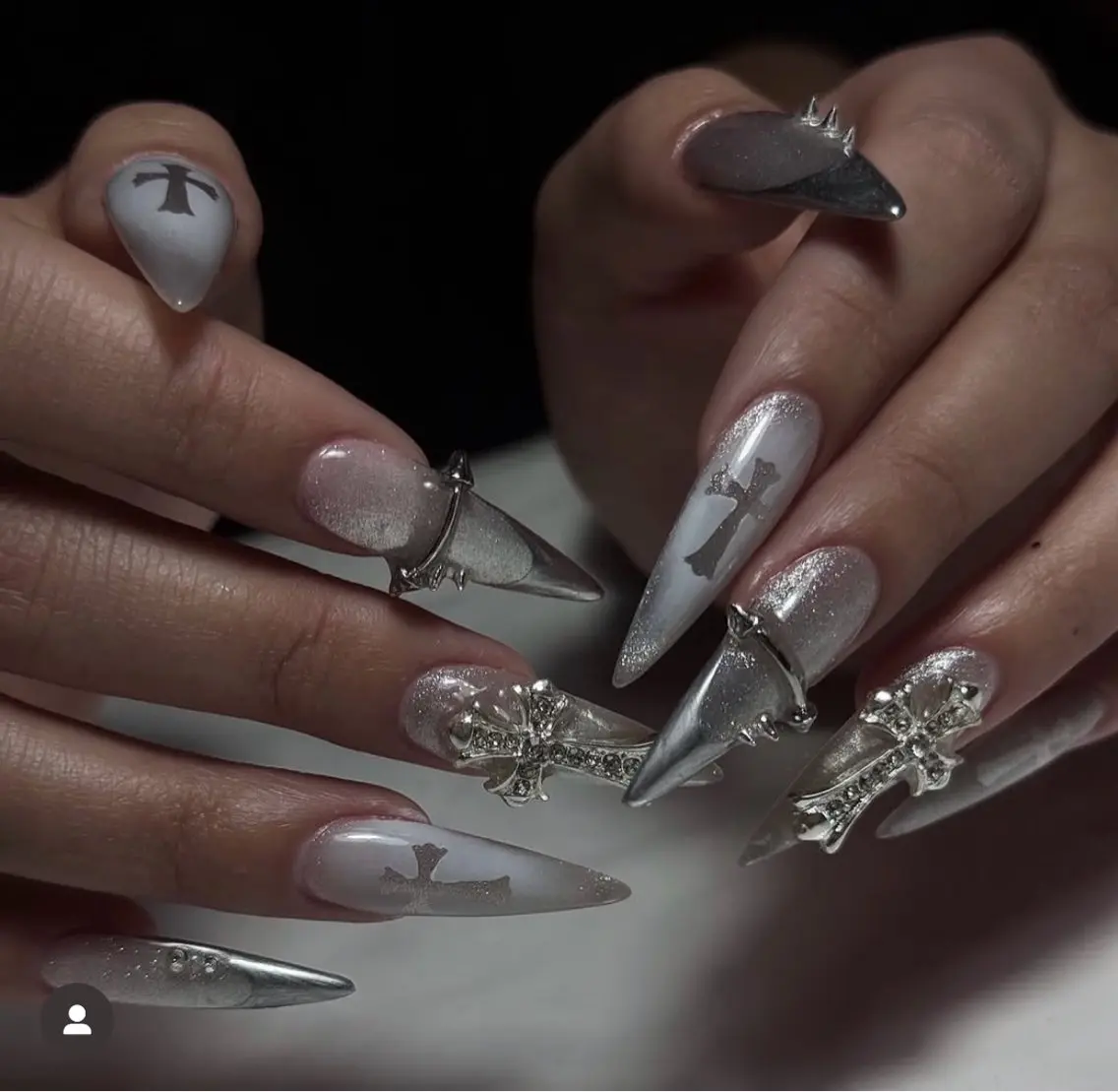 ネイル 長さ出し グラデーション 卒業式 キラキラネイル マグネットネイル ハンドネイル Lee Nails チップ長さだし専門店のネイルデザイン