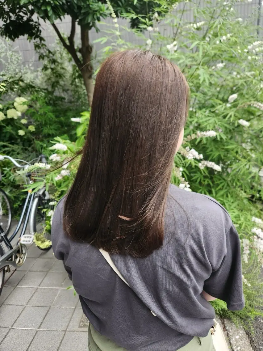 セミロング カラー ティセラ/ カットモデル募集中のヘアスタイル