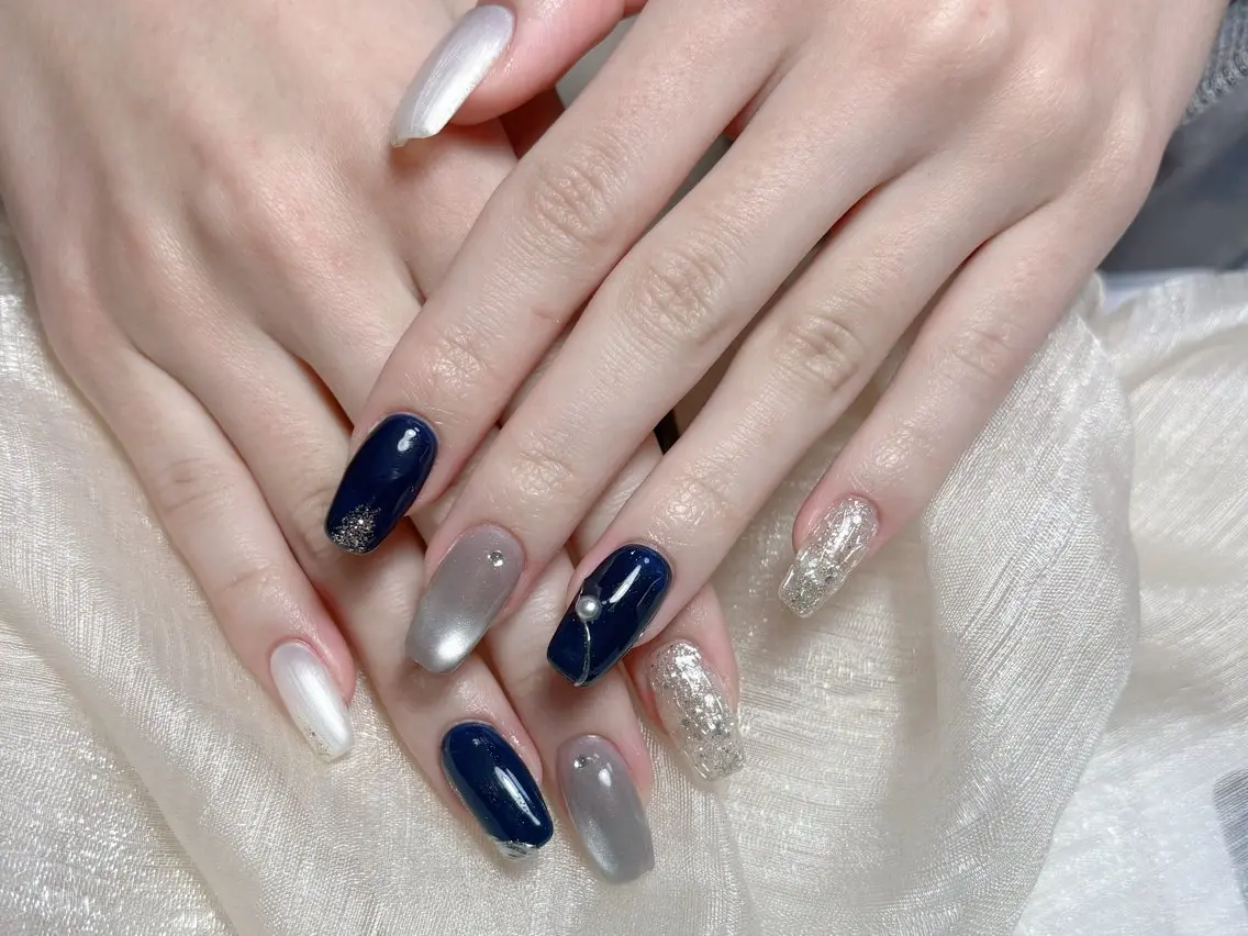 ネイル 成人式 フレンチネイル ジェルネイル ガラスフレンチ 韓国ネイル ハンドネイル Nail Jolieのネイルデザイン