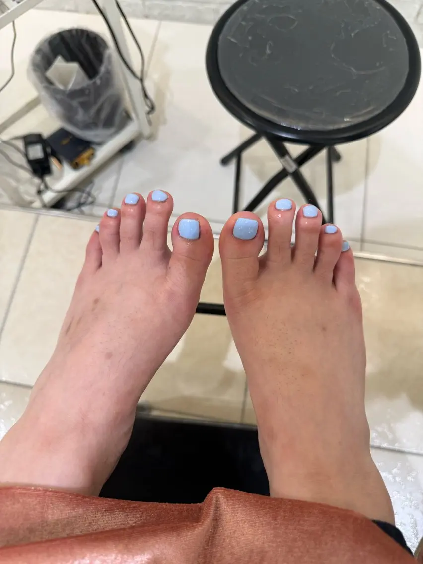 フットワンカラー💅オフ有り、ケア込み⭕️の写真