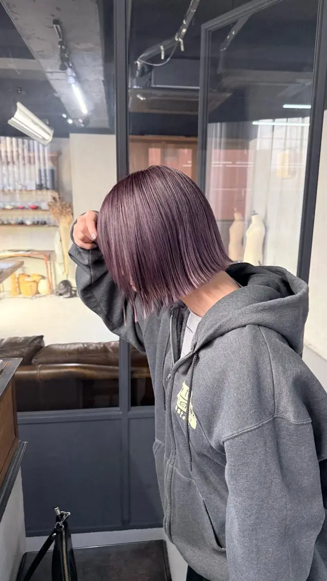 ショート カラー ベージュカラー ブリーチ ラベンダーカラー ミルクティーベージュ rimi ／透明感カラーのヘアスタイル