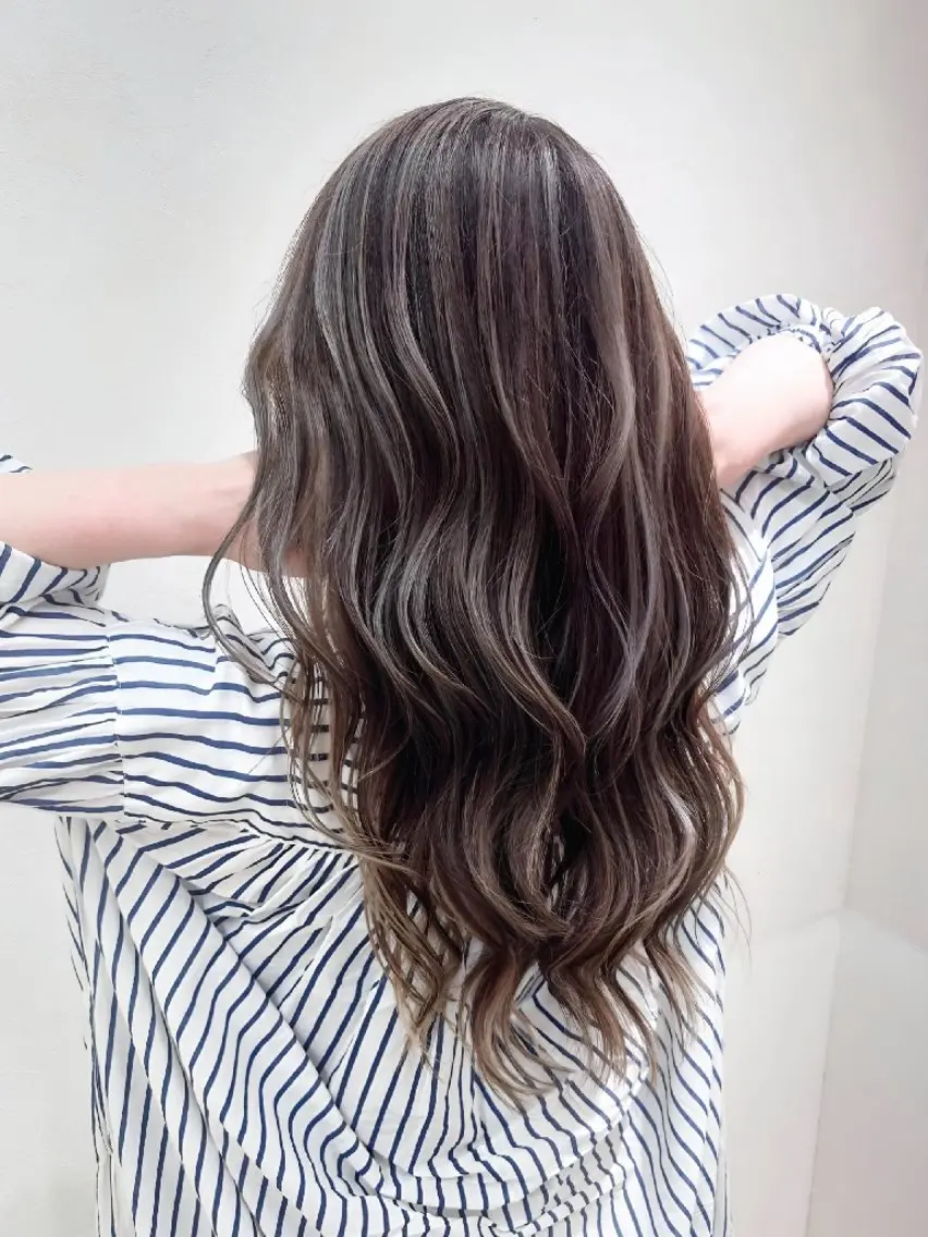 セミロング ハイライト カット ヘアカラー トリートメント 三宮/艶髪カラー /縮毛矯正/北條弘樹のヘアスタイル
