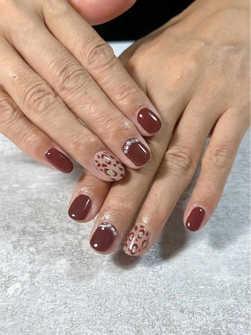 ネイル オーロラネイル フットネイル フレンチネイル ジェルネイル マグネットネイル ハンドネイル mogunail &blowのネイルデザイン