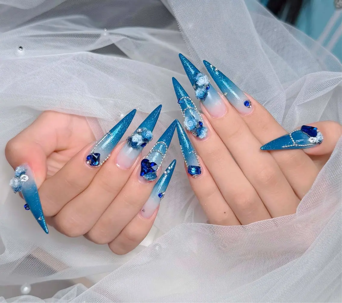 ネイル チークネイル 長さ出し フラッシュネイル フレンチネイル グラデーション ハンドネイル Lenie Nail Salonのネイルデザイン