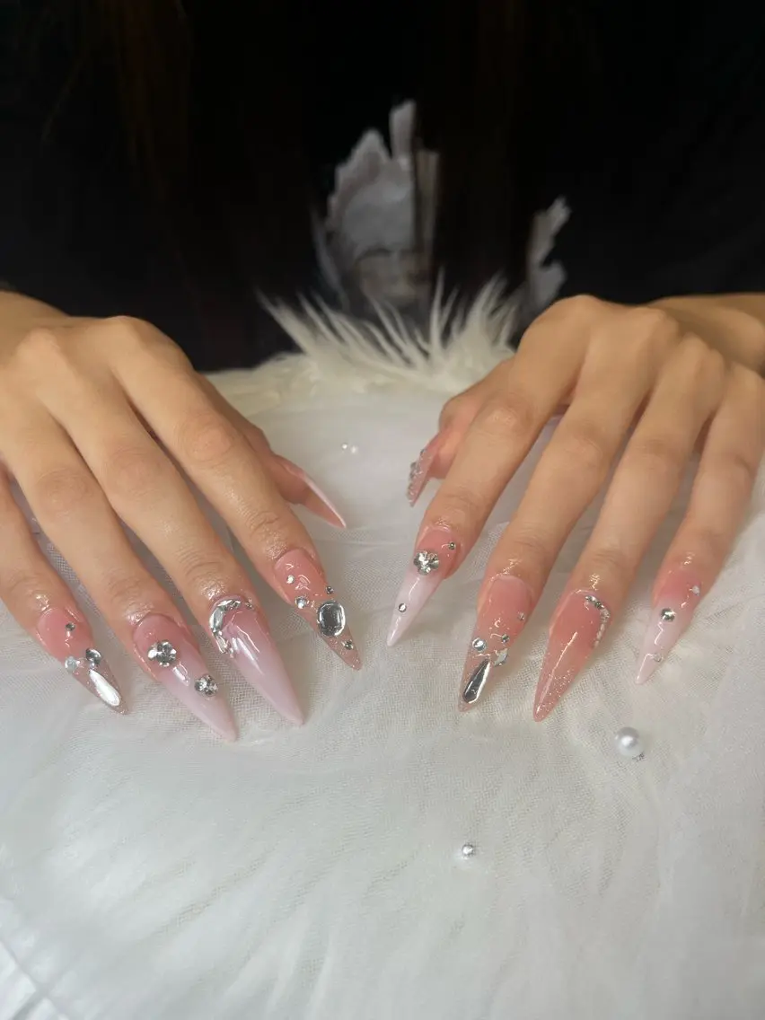 ネイル ハンドネイル NiJi Nailsのネイルデザイン