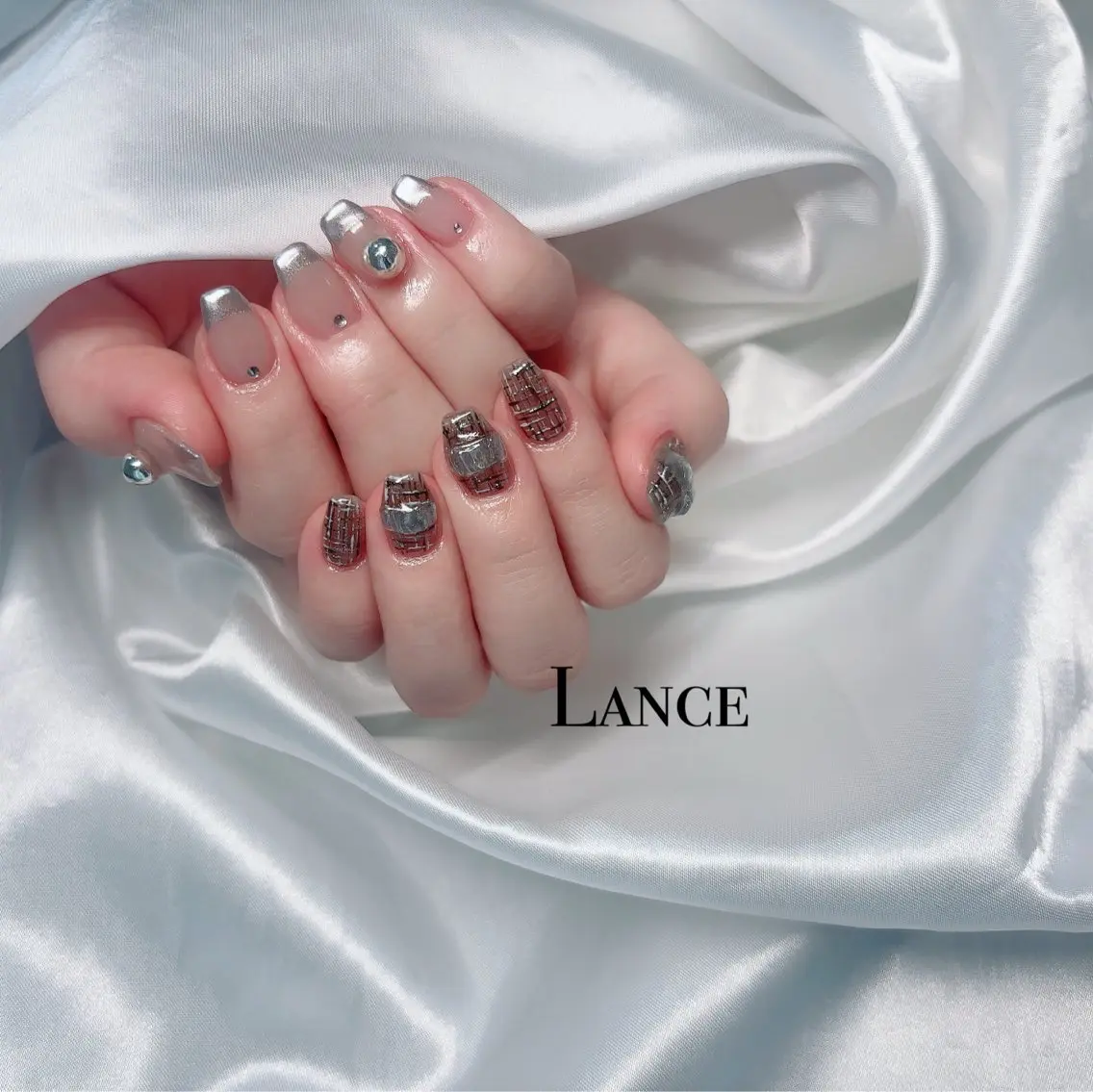 ネイル オーロラネイル フットネイル フレンチネイル キラキラネイル 韓国ネイル Lance nailのネイルデザイン