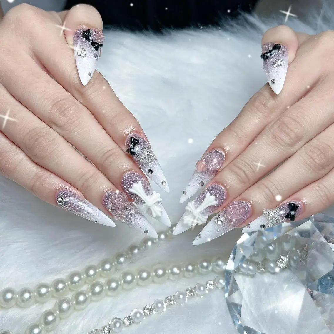 ネイル ブルー 長さ出し フラワーネイル キラキラネイル 水色 ハンドネイル フットネイル Umee Nailのネイルデザイン