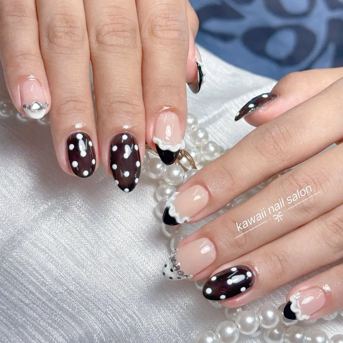 ネイル ドット フレンチネイル 韓国ネイル マグネットネイル オフィスネイル Kawaii Nail Salonのネイルデザイン