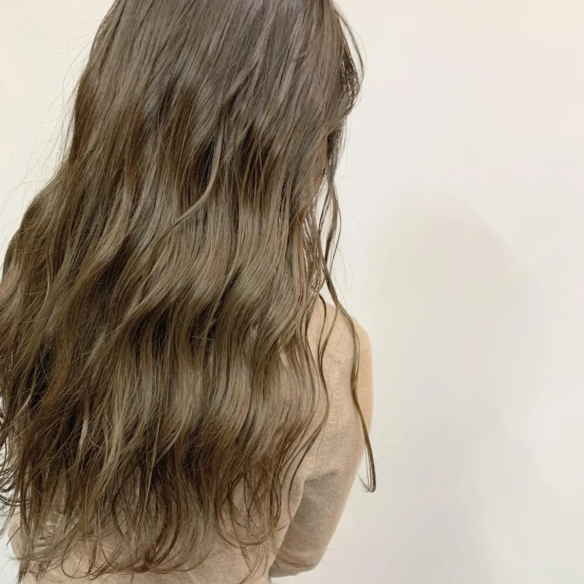 ロング カラー ブリーチ グラデーションカラー yoshi （髙橋）のヘアスタイル