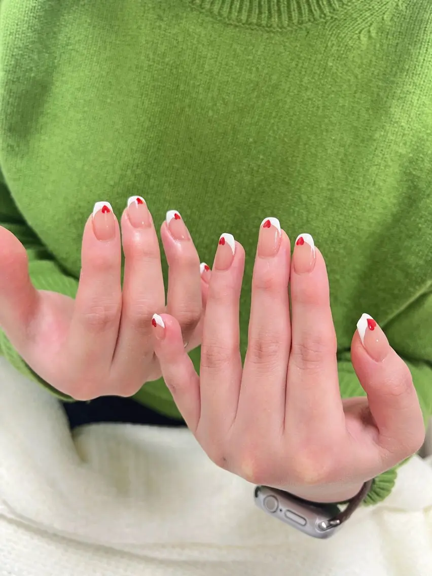ネイル フレンチネイル ハート バレンタイン ネイルサロン kupuのネイルデザイン