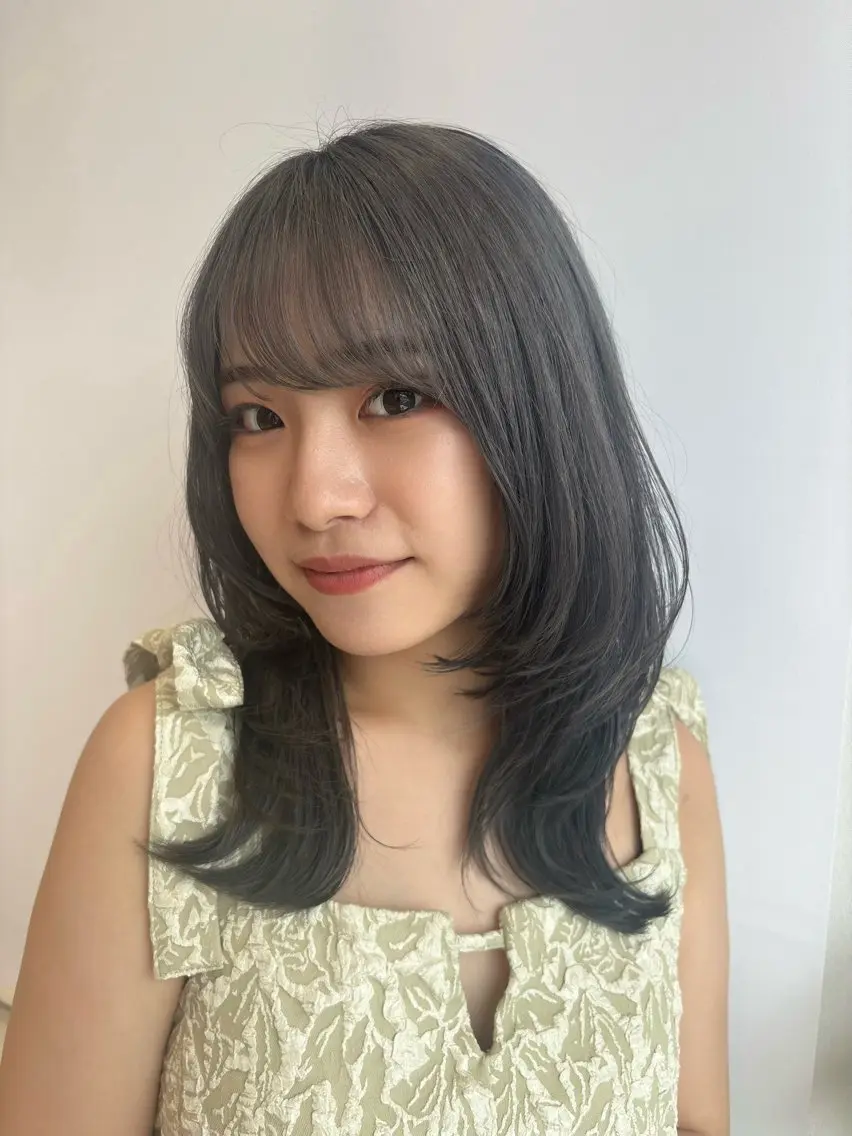 ロング カラー ケアカラー 髪質改善 レイヤーカット ロング トリートメント 透明感カラー/ レイヤー/ユウユのヘアスタイル