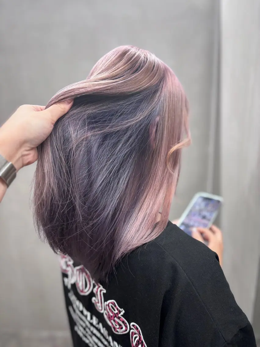 セミロング ヘアカラー miloc naha ナナカのヘアスタイル