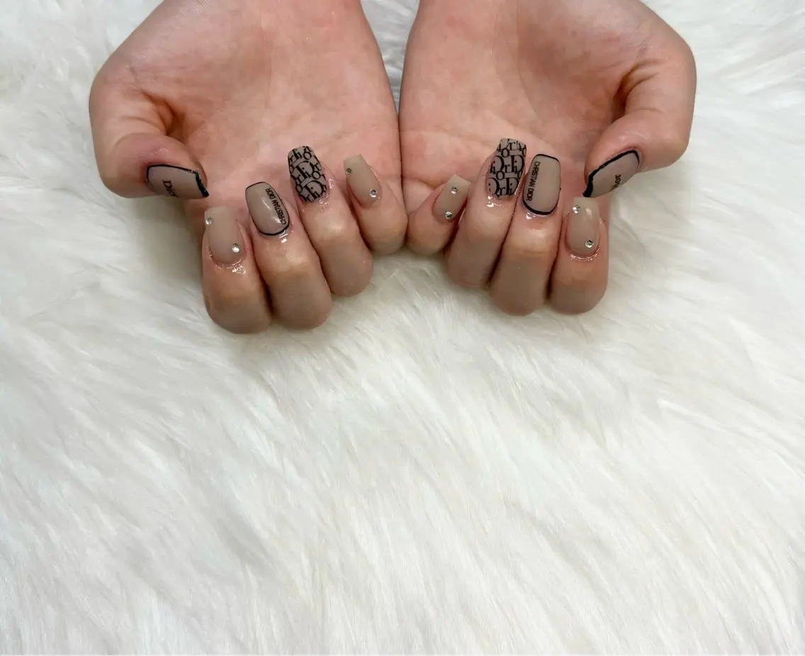 ネイル nailsalon R.のネイルデザイン