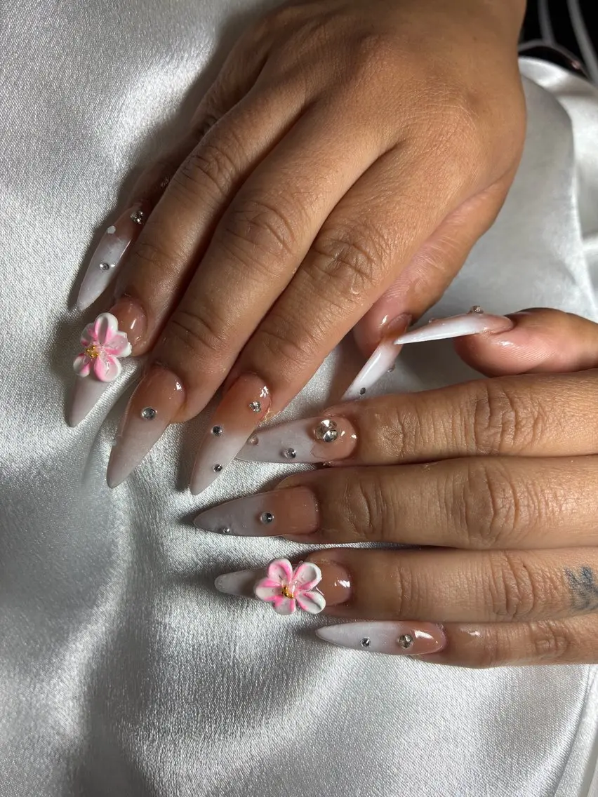 ミディアム ハンドネイル YOKOSUKA NAILS💅✨のネイルデザイン