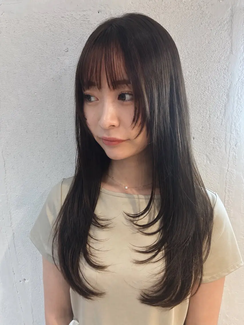 ロング ロングレイヤー 顔まわりレイヤー レイヤーカット ロング 齊下 幹のヘアスタイル
