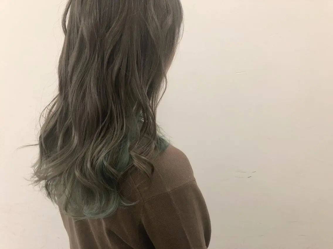 セミロング カラー アッシュ インナーカラー メンズ レイヤー ウルフ 弓木啓輔のヘアスタイル