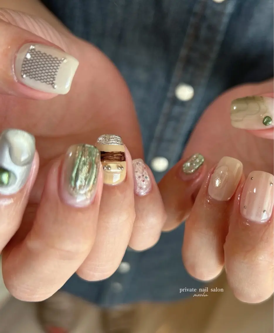 ネイル カジュアル フレンチネイル マグネットネイル ミラーネイル ニュアンスネイル ハンドネイル mocha nailのネイルデザイン