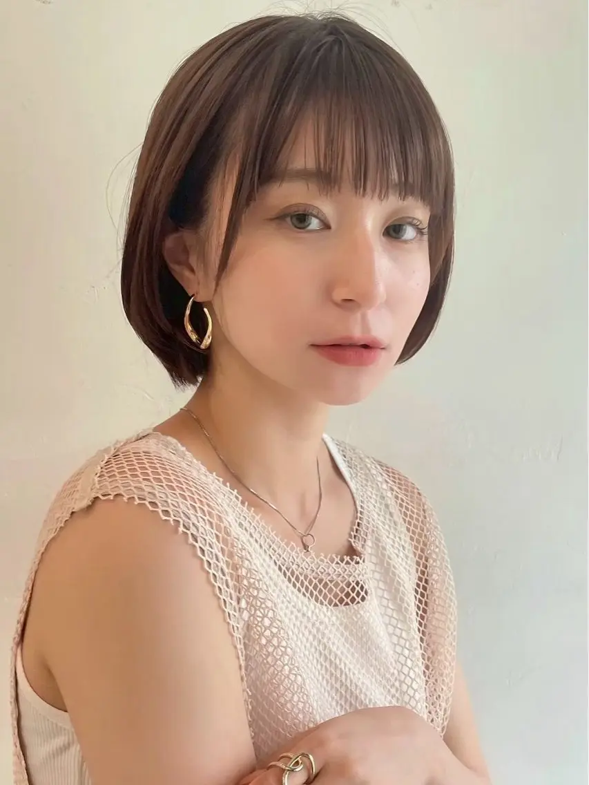 ショート 米澤 由衣のヘアスタイル