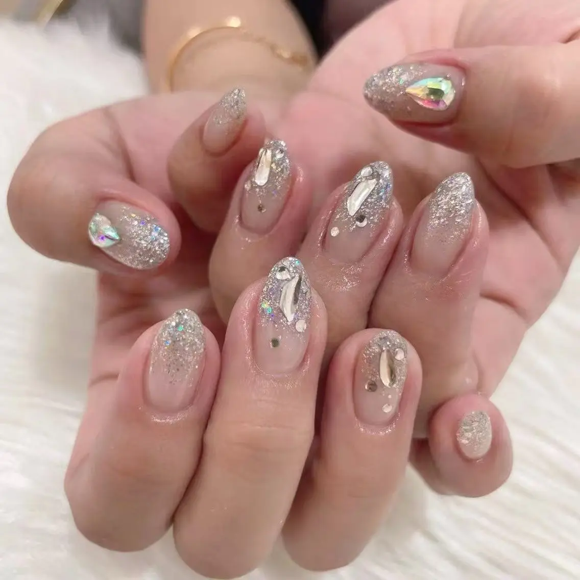 ネイル ハンドネイル AngelChris ビューティーサロンのネイルデザイン