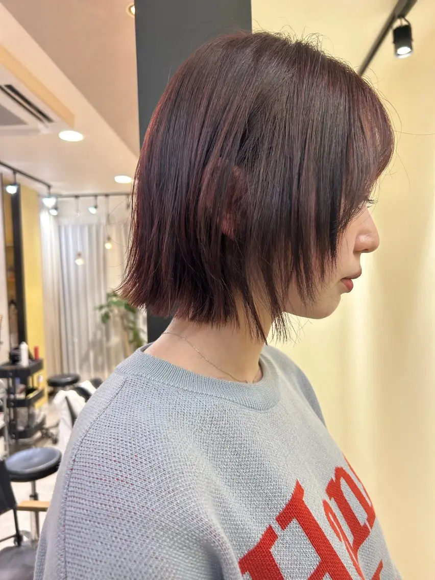 ショート カラー ブリーチ ブリーチなしカラー レッドカラー ボブ レイヤーカット hubhair レイヤー/透明感のヘアスタイル