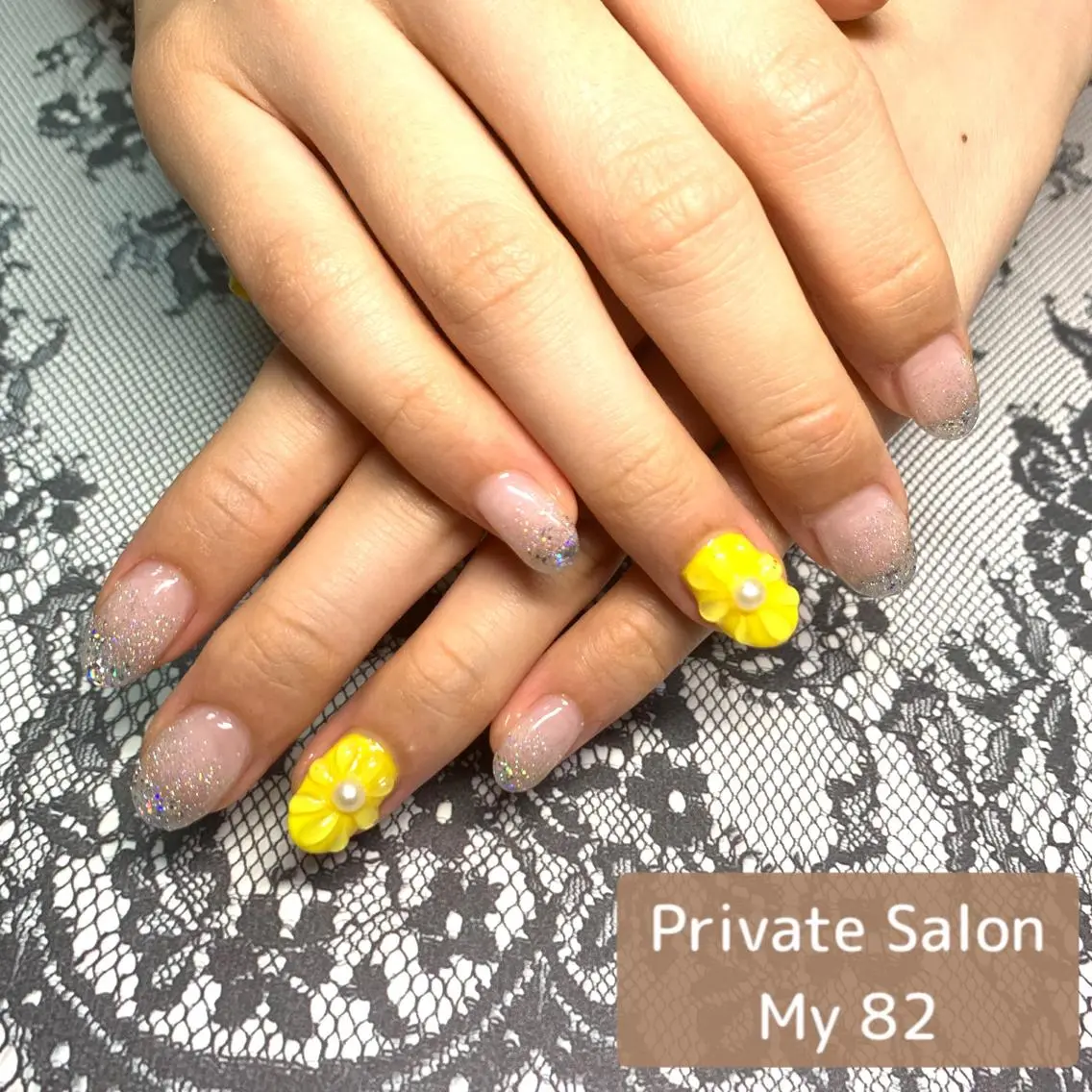 ネイル フラワーネイル グラデーション ラメ(グリッター) ラメグラデーション ぷっくりネイル Private Sa lon  MARLOのネイルデザイン