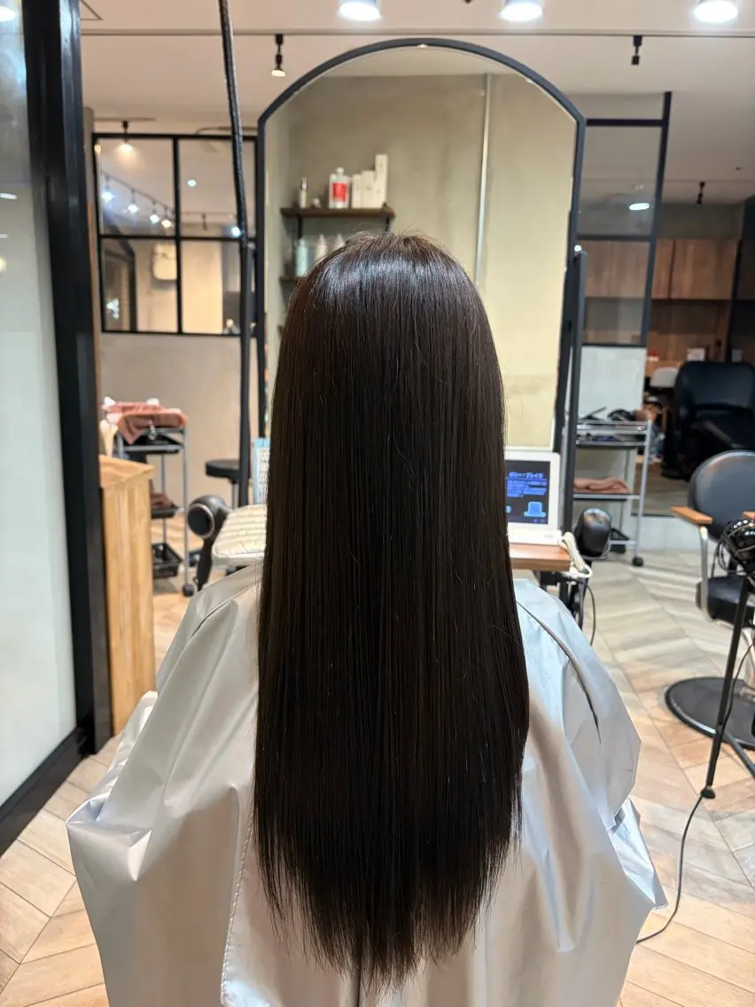 ロング 窪田 茉栞呂のヘアスタイル