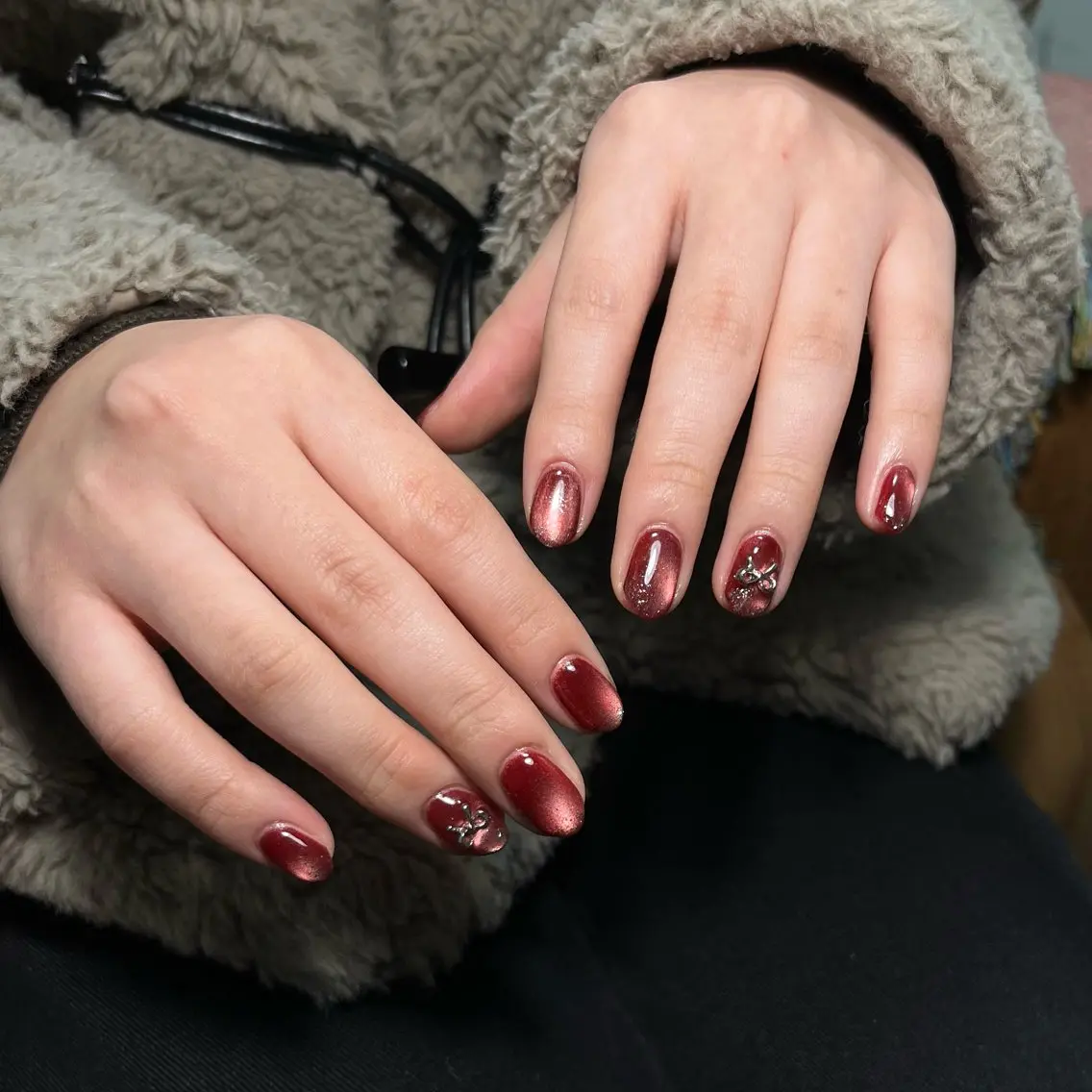 ネイル ボルドー マグネットネイル 持ち込み nailsalon 702  小夏のネイルデザイン