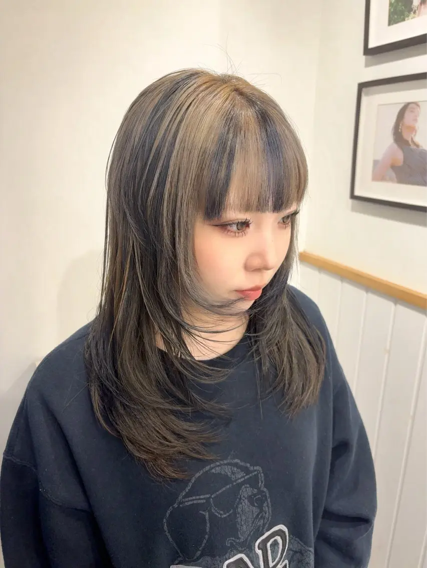 セミロング 佐藤 亜加梨のヘアスタイル
