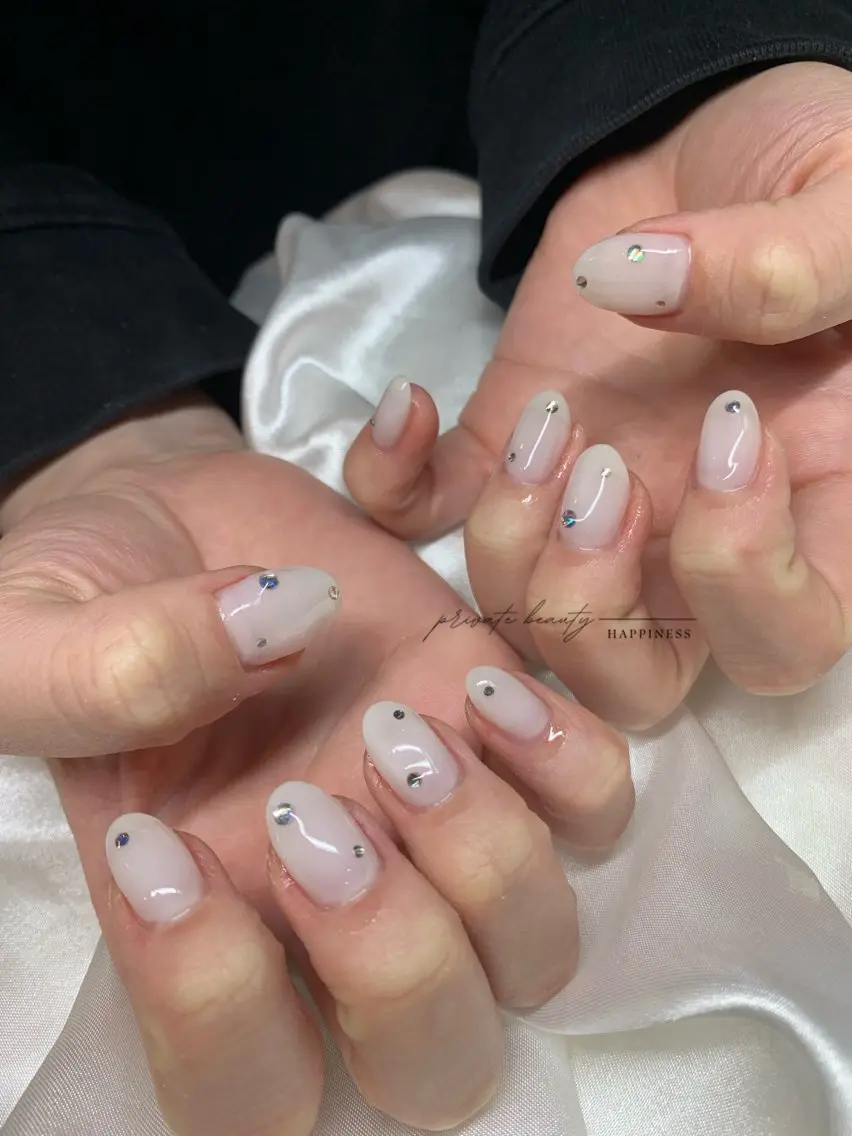 ネイル 持ち込み スカルプネイル ホワイト ハンドネイル happiness nailのネイルデザイン