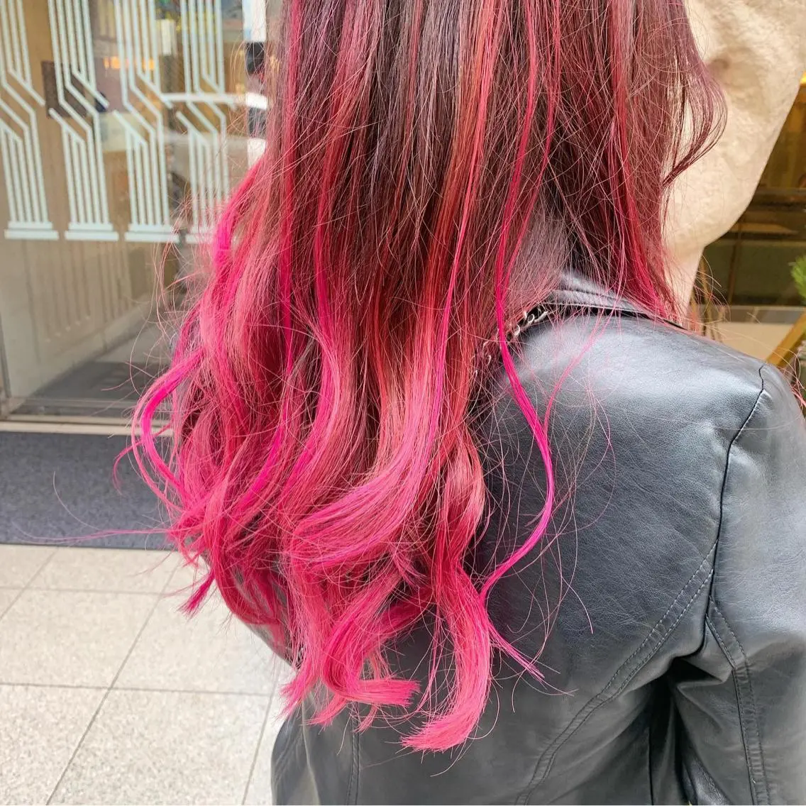 セミロング カラー ヘアアレンジ 🌸MAYU🌸 ハイトーン➕レイヤーのヘアスタイル