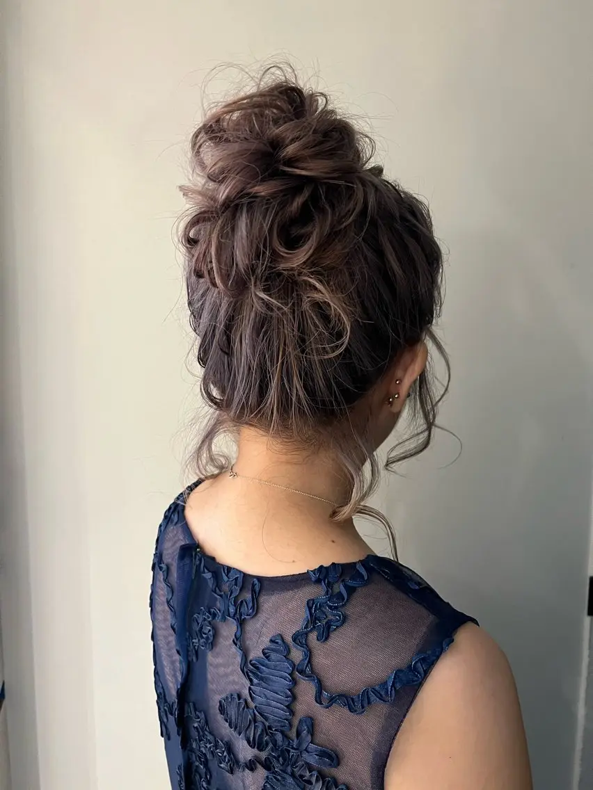 セミロング カラー パーマ ヘアアレンジ お団子ヘア ヘアセット 🎨カラー満足度 500%💫ヅル💫のヘアスタイル