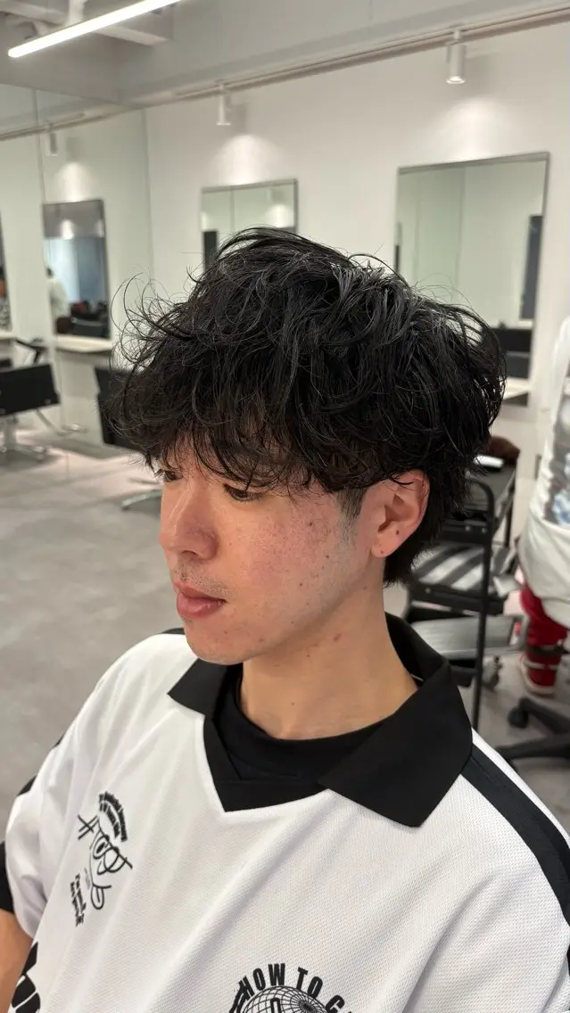 ミディアム パーマ メンズ ミディアムパーマ メンズパーマ カット パーマ 高橋 周のヘアスタイル