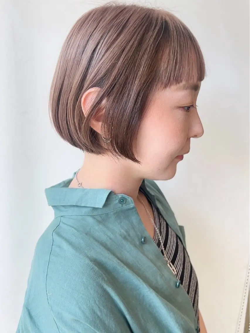 ショート カラー ボブ 松岡彩華 ボブ /グレージュのヘアスタイル