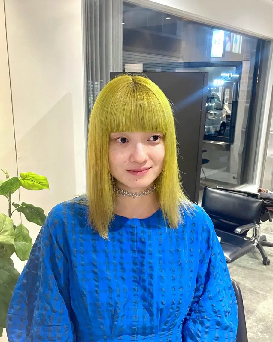 ミディアム カラー ブリーチ イエローカラー MIMI🌻໋᳝݊ 個性派カラー⑅ ⸝꙳のヘアスタイル