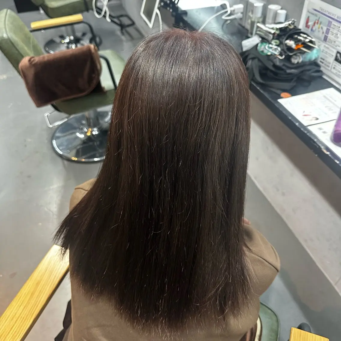 ロング カット ヘアカラー 出崎 風果のヘアスタイル