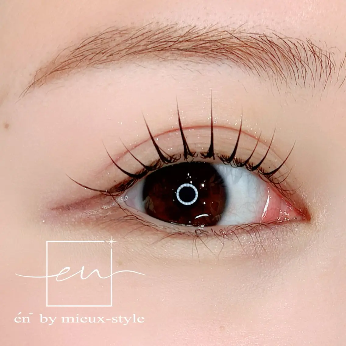 マツエク・マツパ マツパ Na0 .en ornerの眉毛・アイブロウイメージ