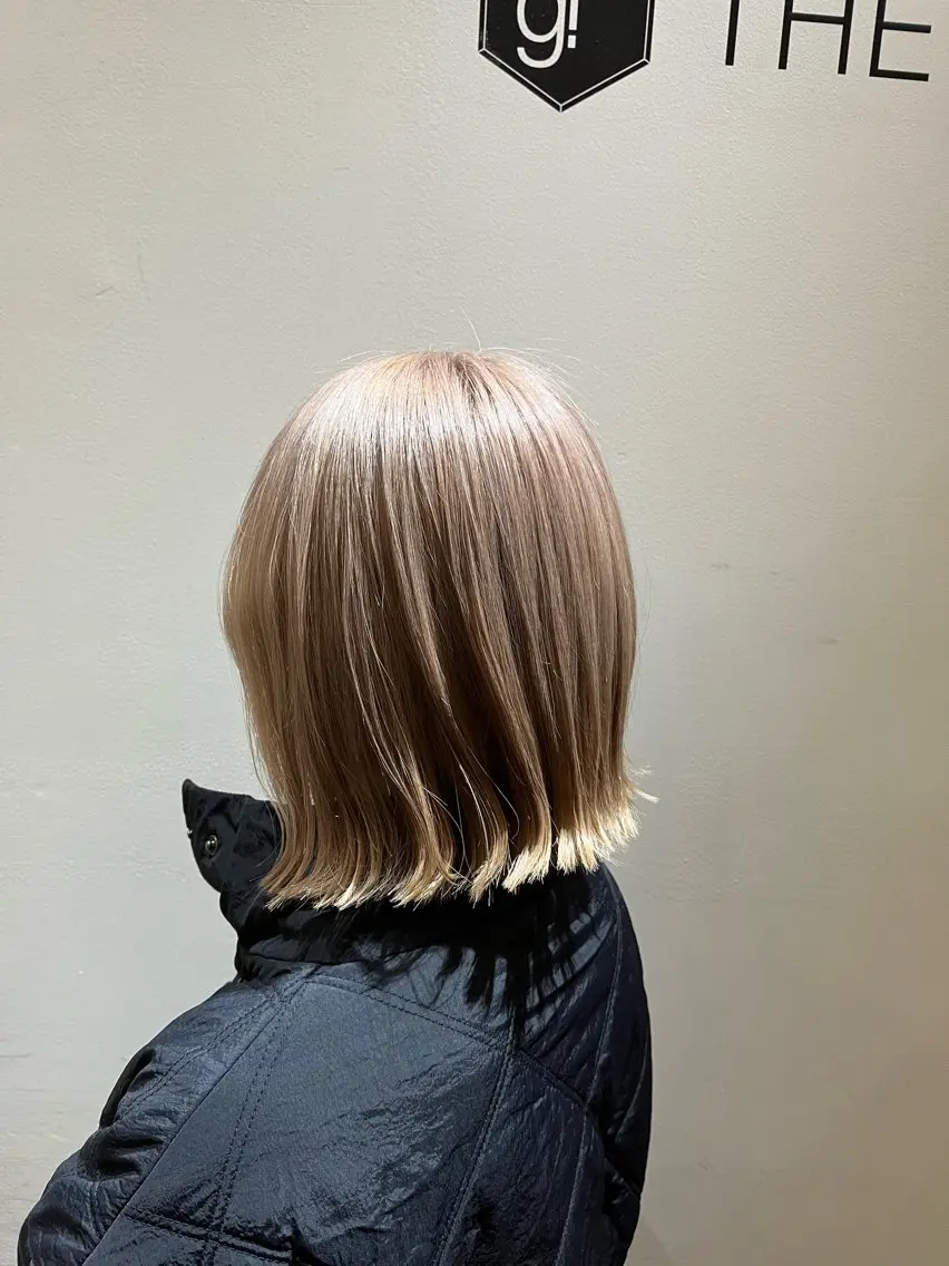 ミディアム 切りっぱなしボブ ボブレイヤー ミディアムパーマ ボブ 髪質改善 ヘアカラー こじま しょういちのヘアスタイル