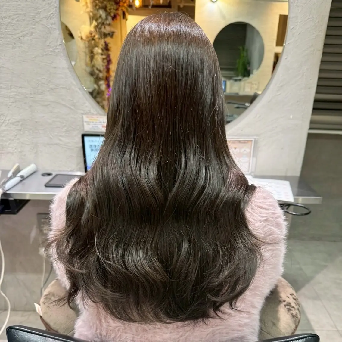 カラー 久保田 萌愛のヘアスタイル