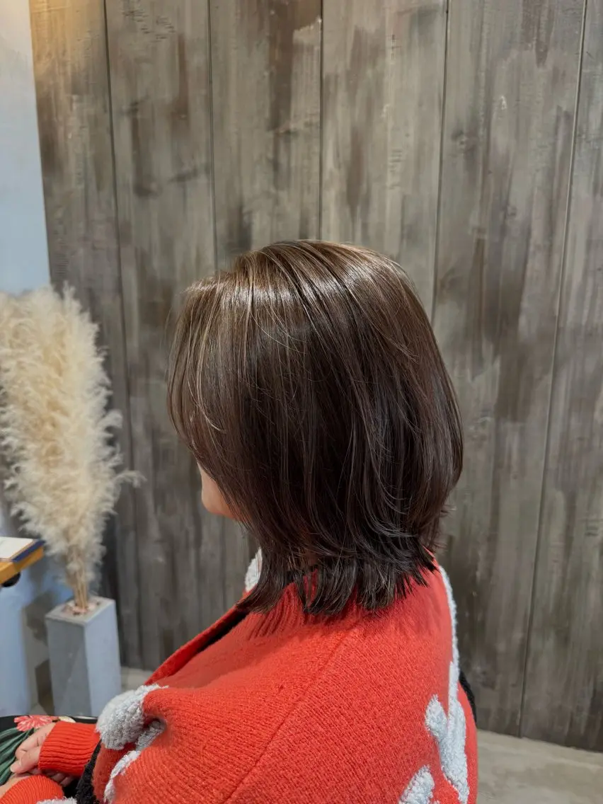 ミディアム ハイライト カット ヘアカラー トリートメント 山本 望華のヘアスタイル