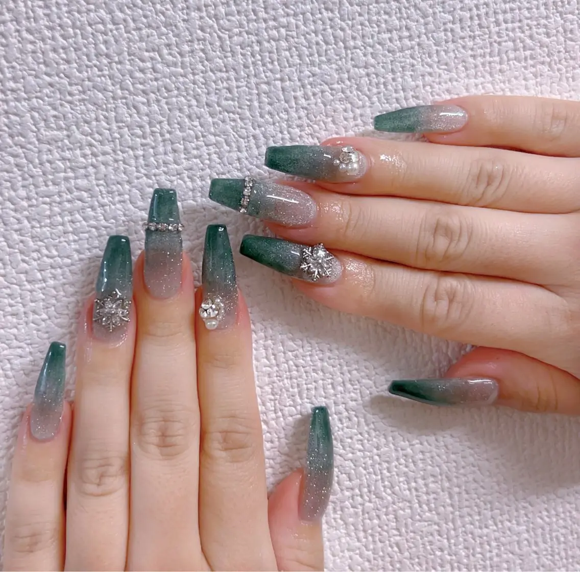 ネイル ハンドネイル 【長さ出し】 IRIS NAILのネイルデザイン