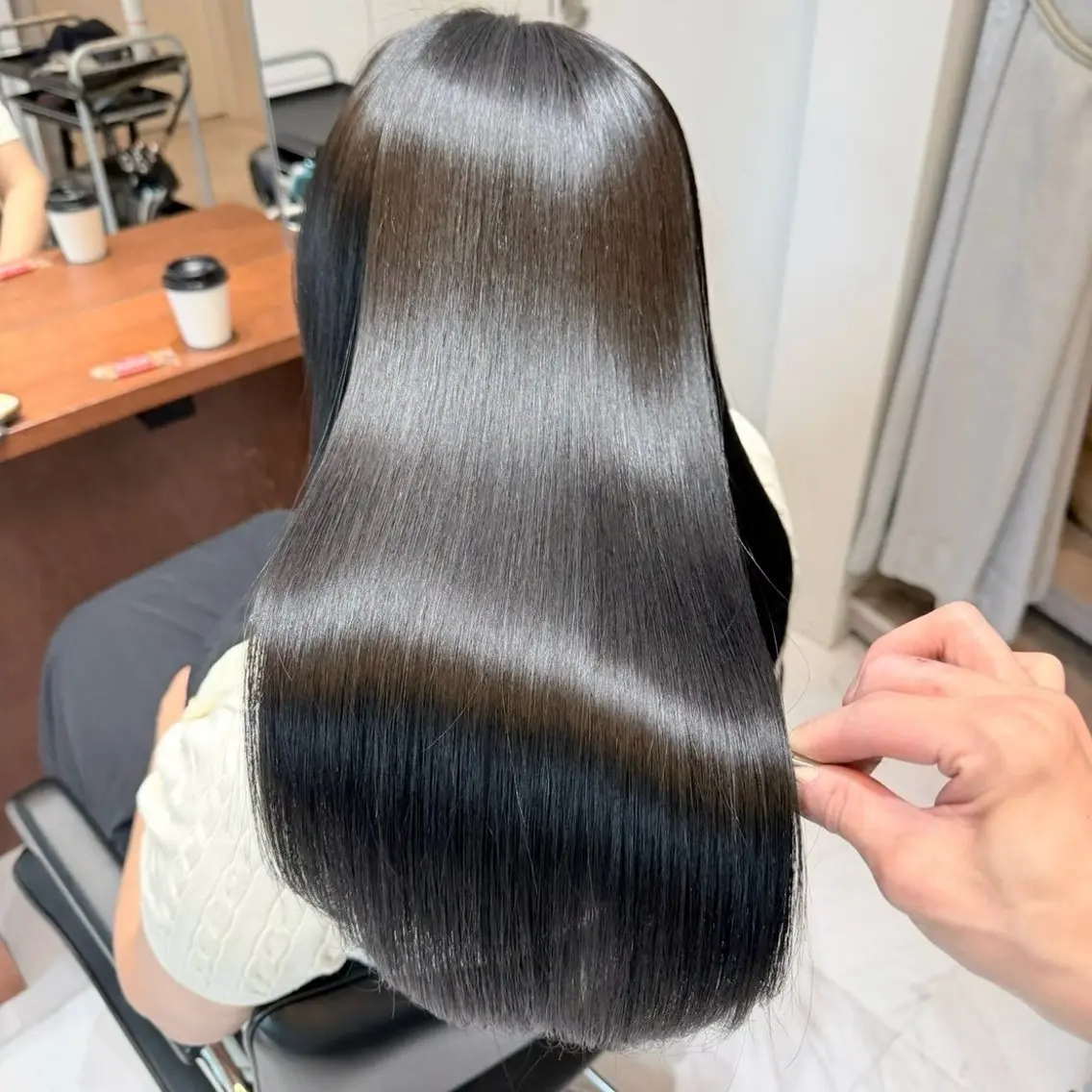 ロング 川邉 莉子のヘアスタイル