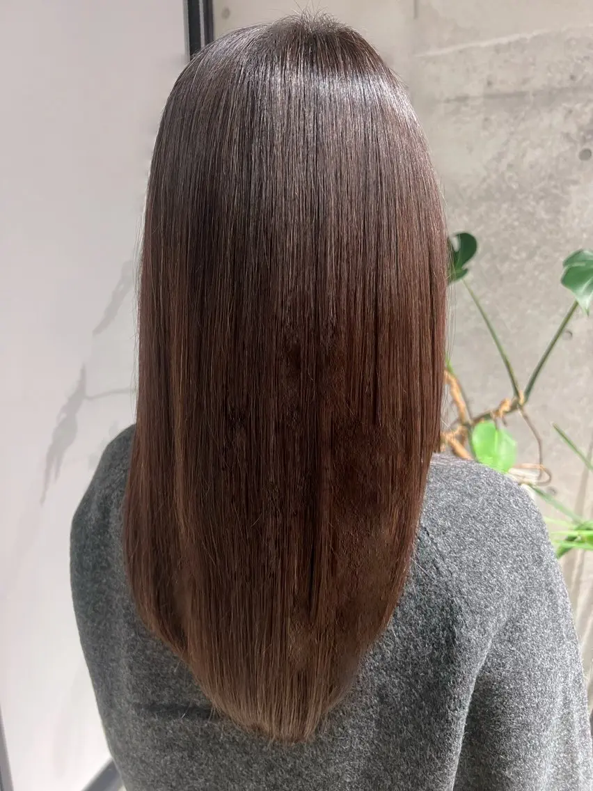 セミロング トリートメント うるツヤ透明感カラー 𝐀𝐲𝐚𝐦𝐢のヘアスタイル