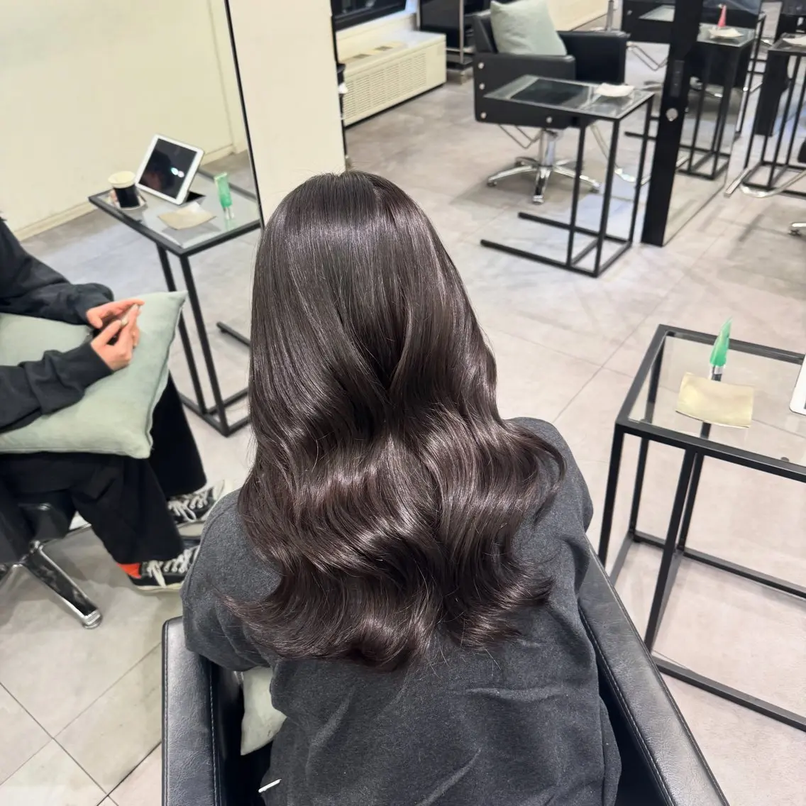 セミロング カラー 最高峰髪質改善💎 レイヤーカットのヘアスタイル