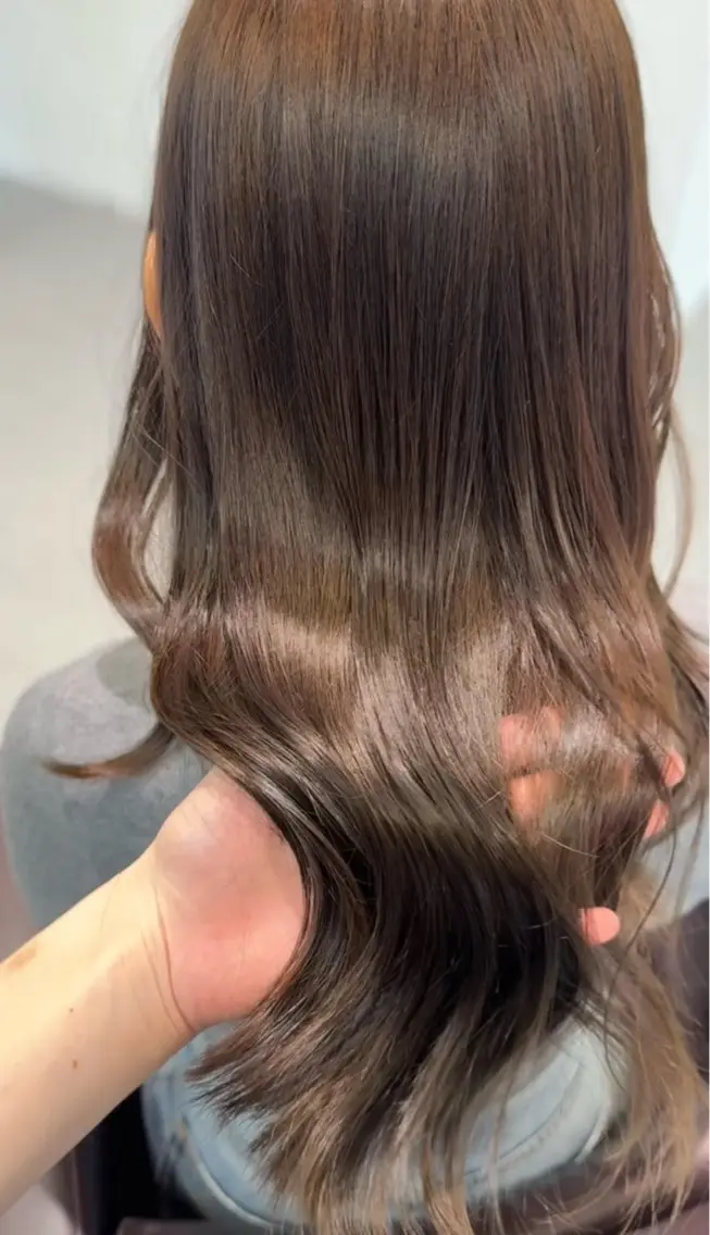 ロング ヘアカラー ️🫧透明感カラー& 髪質改善🎀いさきのヘアスタイル