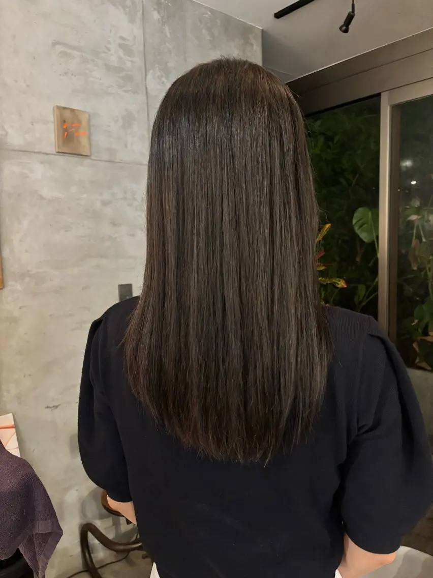 ロング ヘアカラー 橋本 愛結のヘアスタイル
