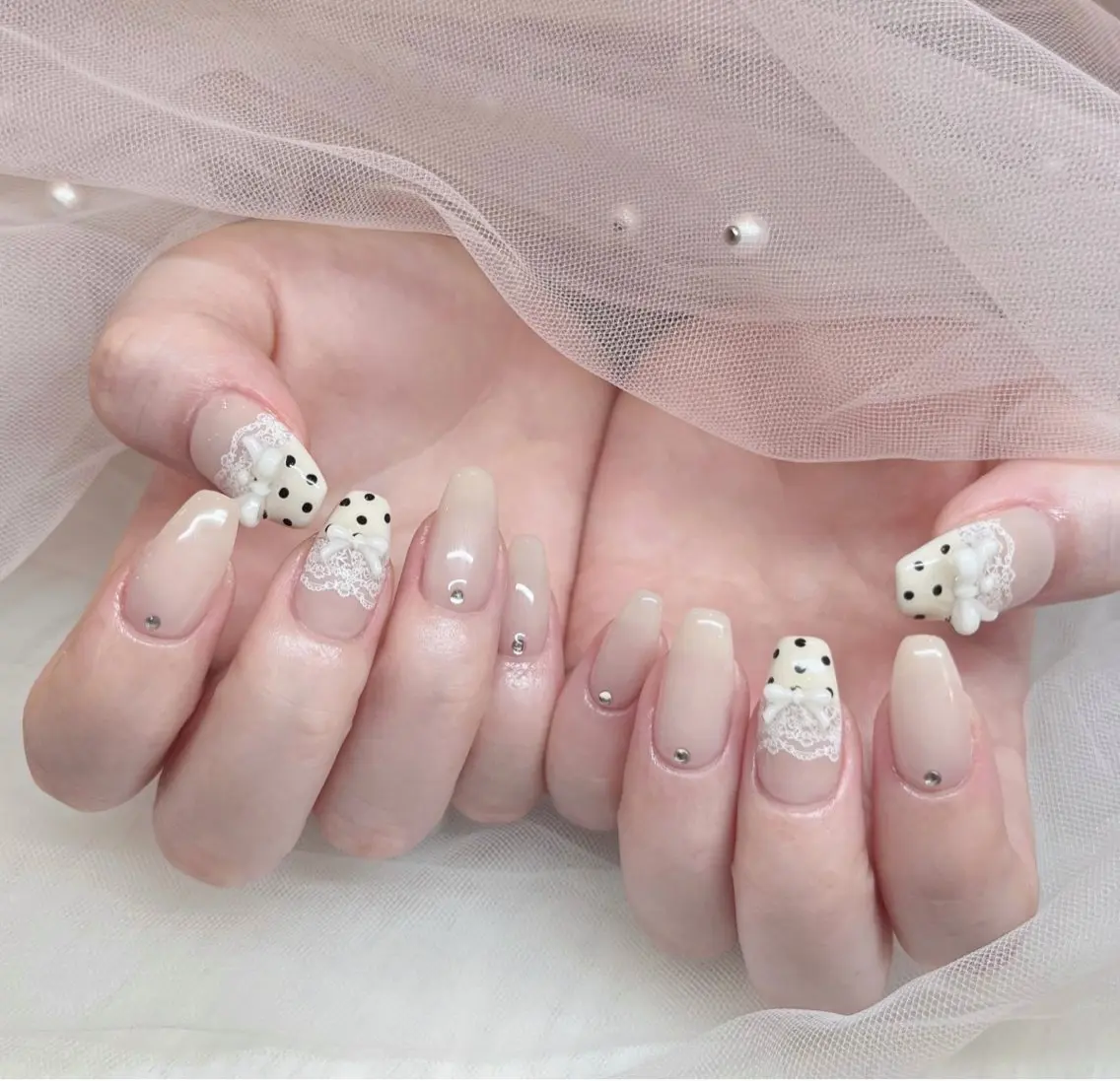 ネイル ボルドー ブラウン チークネイル ドット フットネイル ハンドネイル RUBY Nail 日暮里店のネイルデザイン